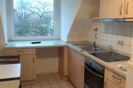 zwei Zimmerwohnung im DG mit Einbauküche zu vermieten zimmer
