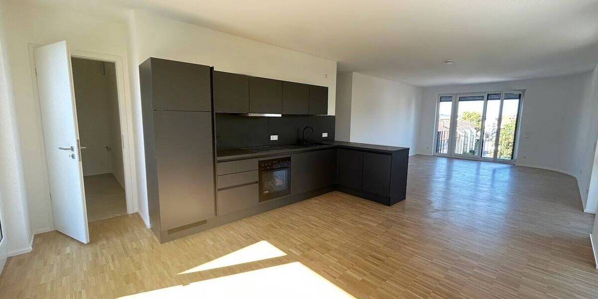 Etagenwohnung Stuttgart Untertürkheim - 3 Zimmer, 108 m&sup2;, 1.990&euro; | Angebot:24027699