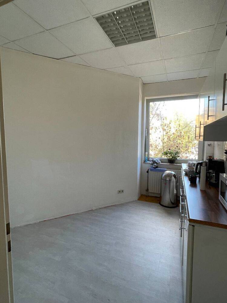 Helle Büroräumlichkeiten an der Hochschule Düsseldorf - All-in-Miete