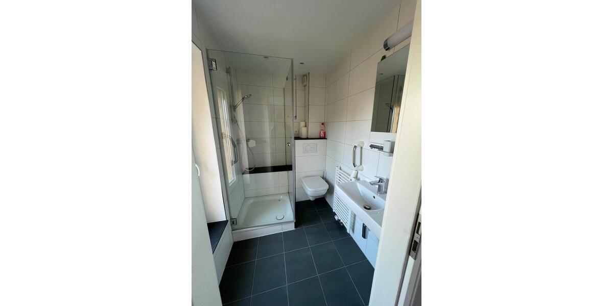 Wohnen auf Zeit Teutschenthal - 4 Zimmer, 180 m&sup2;, 22&euro; | Angebot:23616465