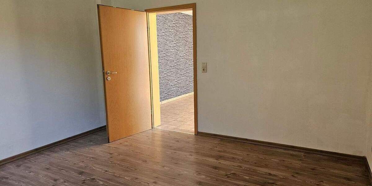Terrassenwohnung Hohenwestedt - 3 Zimmer, 90 m&sup2;, 850&euro; | Angebot:24401346