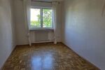 3-Zimmer-Mietwohnung mit Stellplatz und Garage sowie Garten mit Freisitz und Teich sowie Wasserlauf in 97456 Sennfeld (1592) - Erdgeschoßwohnung Sennfeld Sennfeld | Angebot:25521331