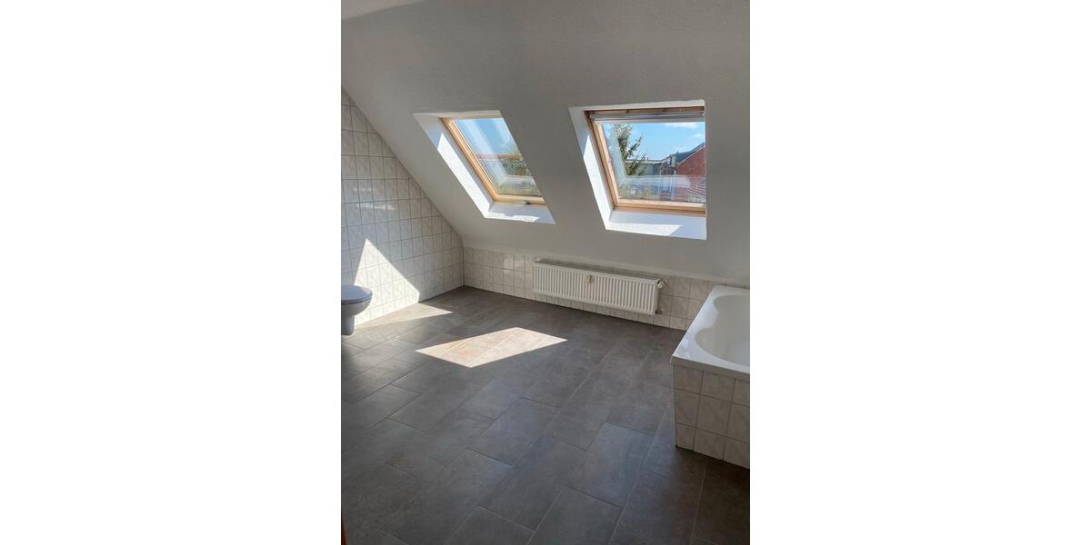 Dachgeschoßwohnung Halberstadt - 3 Zimmer, 76 m&sup2;, 440&euro; | Angebot:26251271