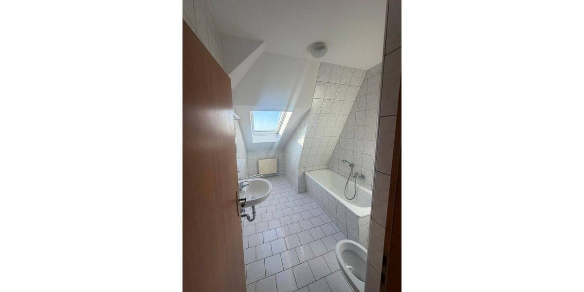 Etagenwohnung Altenburg Nord - 2 Zimmer, 38 m&sup2;, 250&euro; | Angebot:26787218