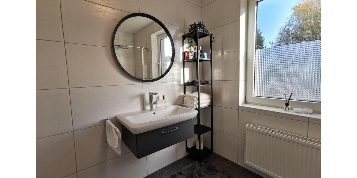 Erdgeschoßwohnung Lübbecke - 2 Zimmer, 100 m&sup2;, 700&euro; | Angebot:25045422