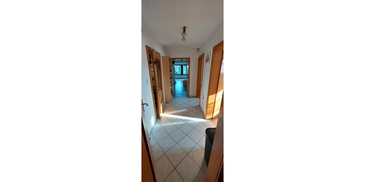 Dachgeschoßwohnung Felsberg - 2 Zimmer, 70 m&sup2;, 650&euro; | Angebot:26581588