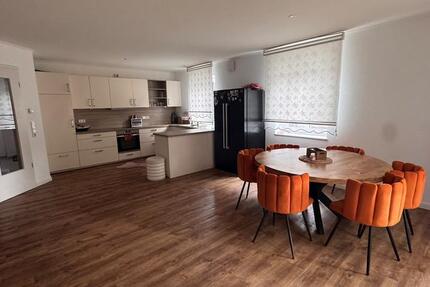 Haus Niebüll - 4 Zimmer, 130 m&sup2;, 1.000&euro; | Angebot:27649461