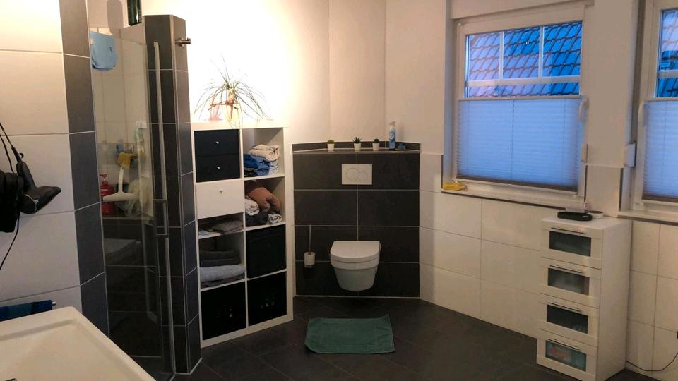 Doppelhaushälfte Rastede - 4 Zimmer, 160 m&sup2;, 1.365&euro; | Angebot:26019698