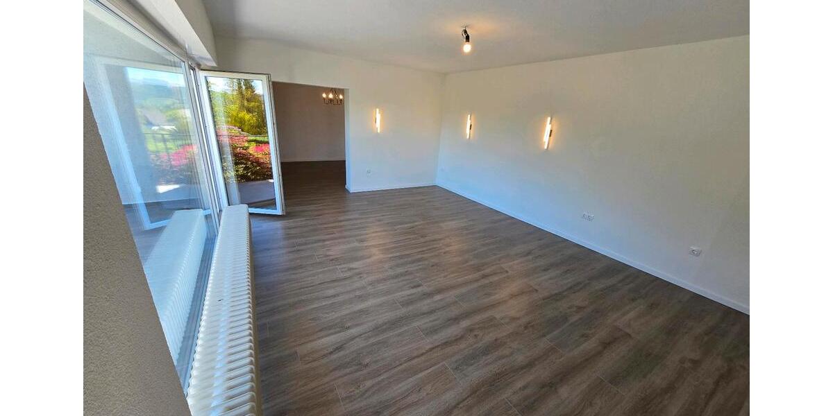 Erdgeschoßwohnung Hilchenbach - 3 Zimmer, 118 m&sup2;, 1.090&euro; | Angebot:26677965