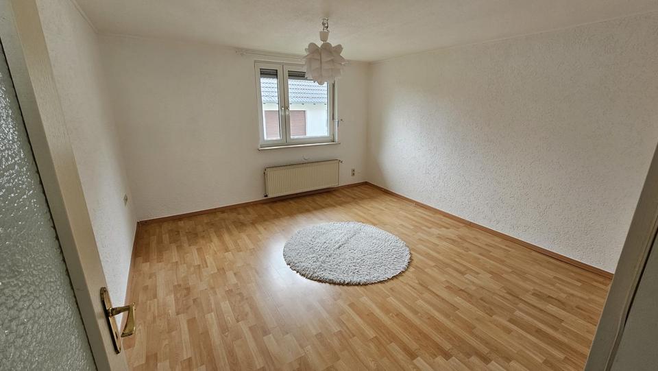 Etagenwohnung Wiesbaden Biebrich - 4 Zimmer, 103 m&sup2;, 1.600&euro; | Angebot:26481546