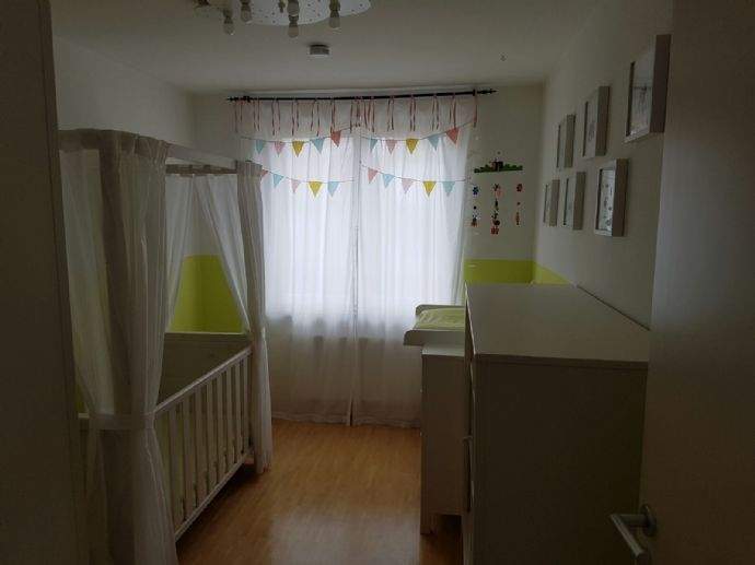 Etagenwohnung Villingen-Schwenningen Schwenningen - 3 Zimmer, 90 m&sup2;, 960&euro; | Angebot:26318670