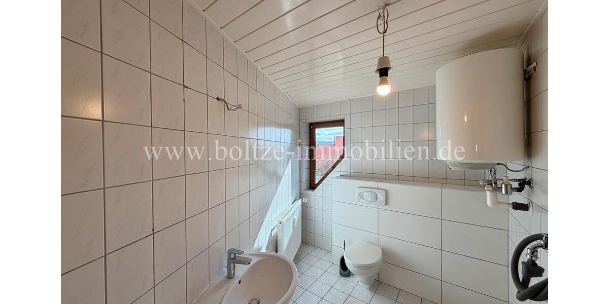 Dachgeschoßwohnung Naumburg (Saale) - 3 Zimmer, 100 m&sup2;, 580&euro; | Angebot:25719584