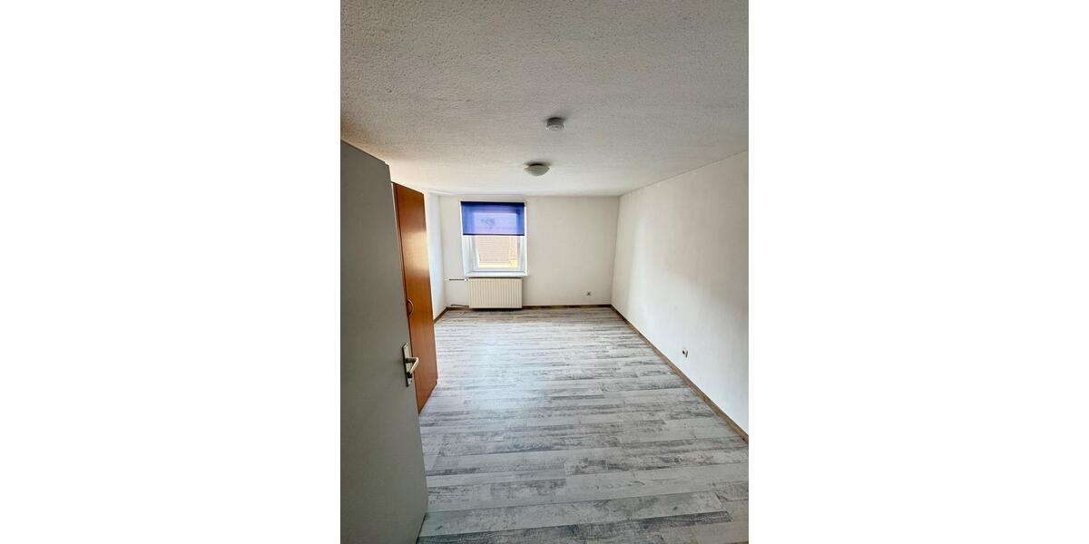 Etagenwohnung Windischeschenbach - 2 Zimmer, 70 m&sup2;, 550&euro; | Angebot:25839200