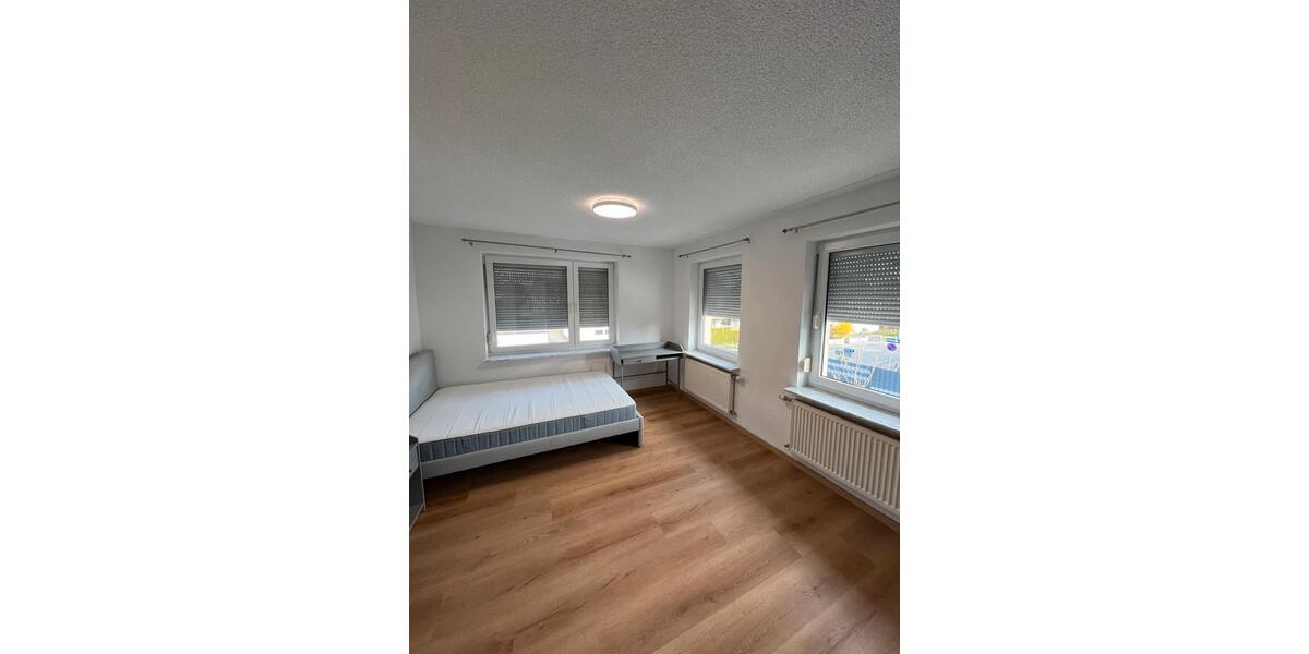 Maisonettenwohnung Villingen-Schwenningen Schwenningen - 5 Zimmer, 90 m&sup2;, 450&euro; | Angebot:25936817