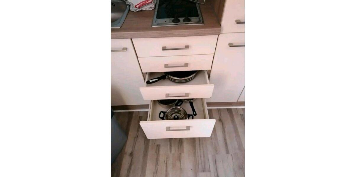 Ein Zimmer, Küche, Bad 1 zimmer