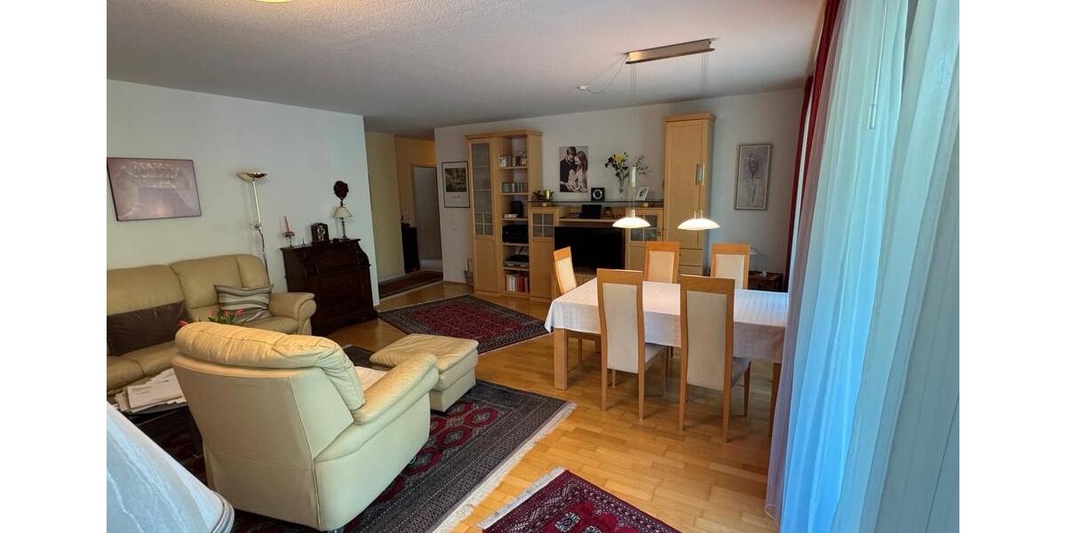 Etagenwohnung Wiesbaden Klarenthal - 3 Zimmer, 93 m&sup2;, 1.350&euro; | Angebot:26656469