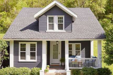 Haus Stoetze - 2 Zimmer, 150 m&sup2;, 1.200&euro; | Angebot:24805692