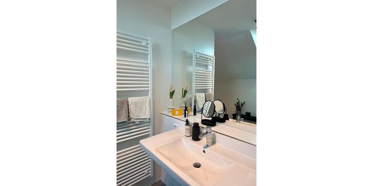 Wohnen auf Zeit Dresden Neustadt - 3.5 Zimmer, 130 m&sup2;, 2.250&euro; | Angebot:26556331