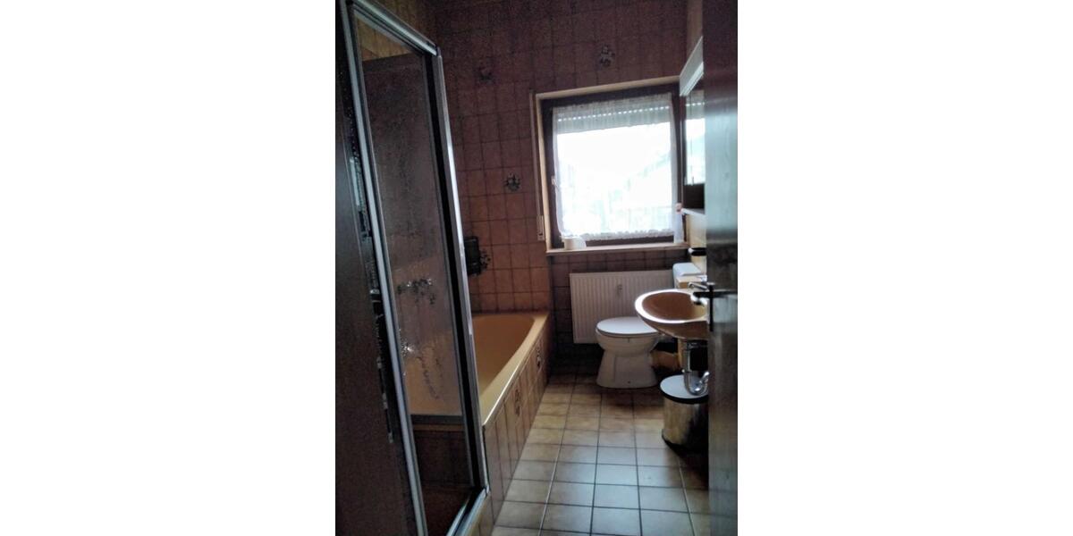 Etagenwohnung Bindlach - 2.5 Zimmer, 65 m&sup2;, 750&euro; | Angebot:25922022