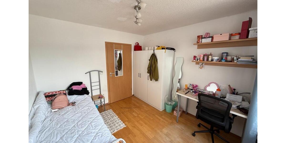 Wohnen auf Zeit Nürnberg Herrnhütte - 1 Zimmer, 13 m&sup2;, 200&euro; | Angebot:26640814