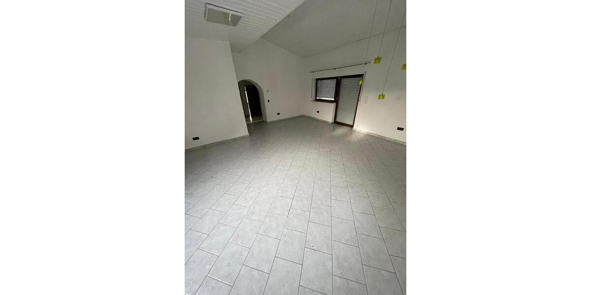 Dachgeschoßwohnung Oberthal - 3 Zimmer, 97 m&sup2;, 850&euro; | Angebot:25993392