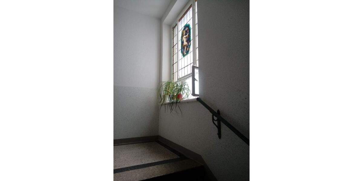 Idividuell Wohnen mit Einbauküch im Altbau Charme mit Balkon 3 zimmer