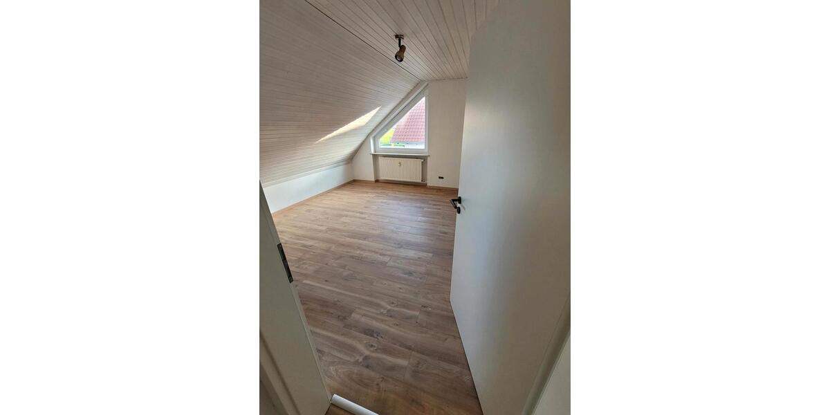 4,5 ZW in Feuerbach ab 01.02.26 4 zimmer