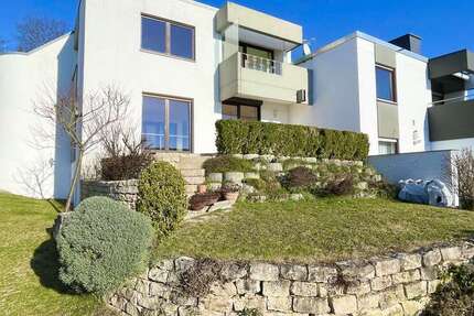 Haus Schlangenbad Georgenborn - 4 Zimmer, 160 m&sup2;, 2.050&euro; | Angebot:24477524