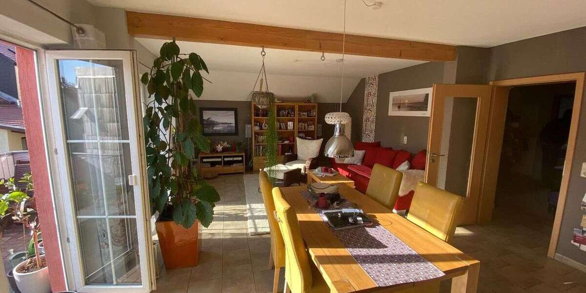Etagenwohnung Ilmenau - 3 Zimmer, 88 m&sup2;, 825&euro; | Angebot:27243683