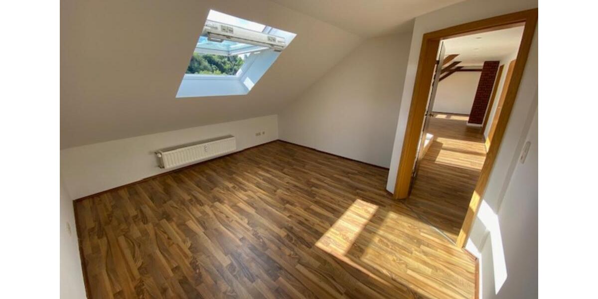 Dachgeschoßwohnung Meißen - 3 Zimmer, 75 m&sup2;, 560&euro; | Angebot:24715898