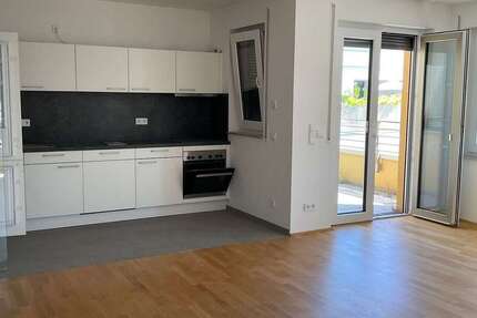 Wohnung Ludwigshafen Süd - 3 Zimmer, 94 m&sup2;, 1.270&euro; | Angebot:26897049