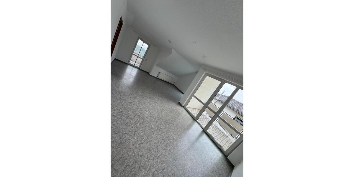 Etagenwohnung Prüm - 3 Zimmer, 82 m&sup2;, 880&euro; | Angebot:26618749