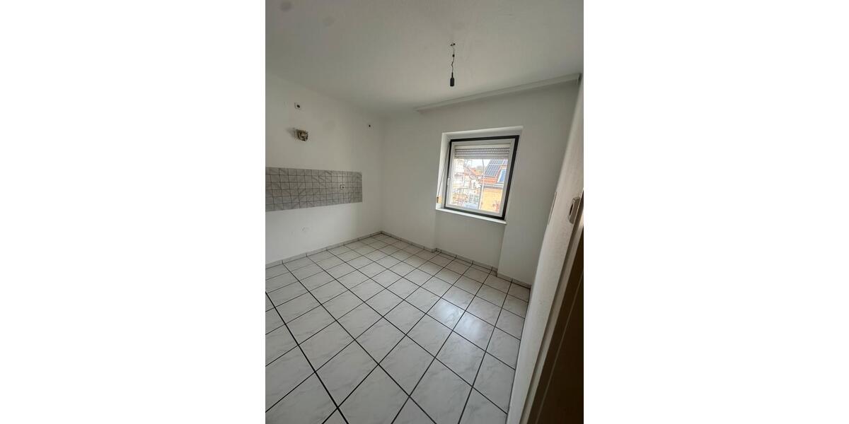 Erdgeschoßwohnung Sankt Ingbert - 3 Zimmer, 80 m&sup2;, 750&euro; | Angebot:25994666
