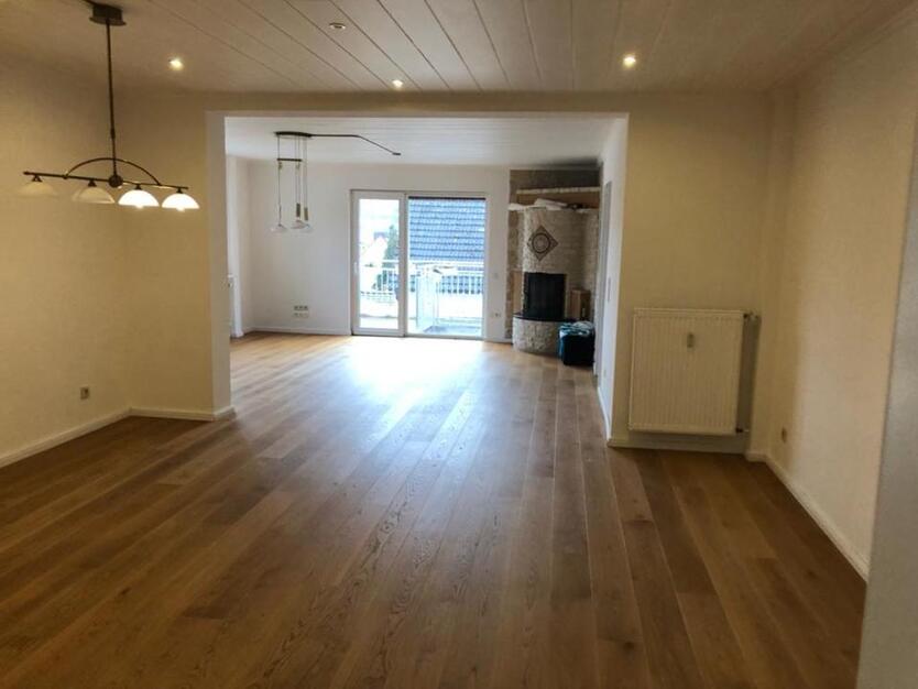 Wunderschöne 5-Z-Wohnung mit Garten, Balkon, Terasse und EBKüche