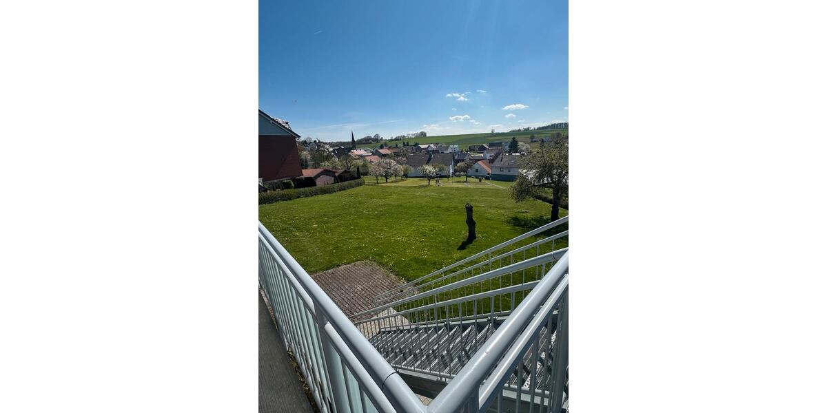Etagenwohnung Neukirchen - 3 Zimmer, 120 m&sup2;, 1.400&euro; | Angebot:26148673