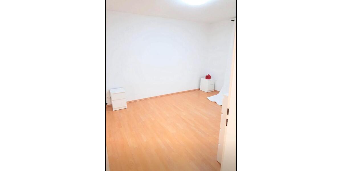 Erdgeschoßwohnung Bad Königshofen im Grabfeld - 3.5 Zimmer, 80 m&sup2;, 650&euro; | Angebot:25860441