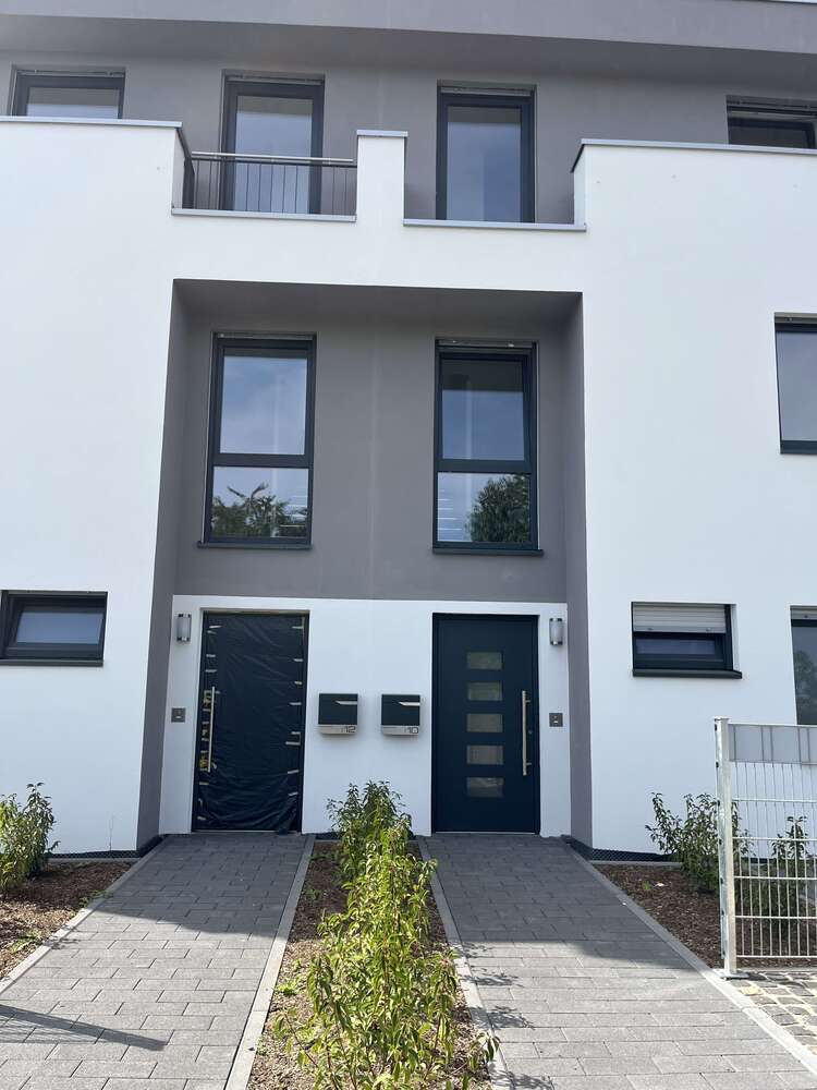 Haus zum Mieten in Wesseling 1.820 € 155 m²