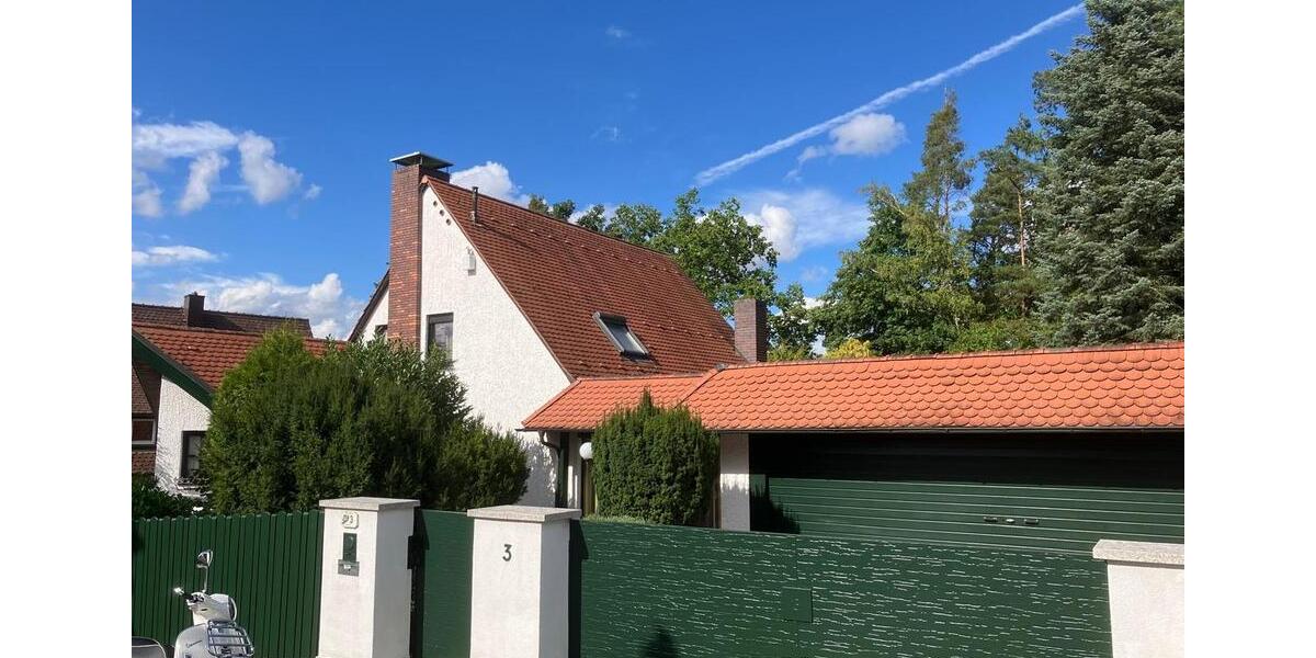 Ab sofort zu vermieten: Charmantes, ruhig gelegenes Haus mit großen Garten in Bestlage 5 zimmer