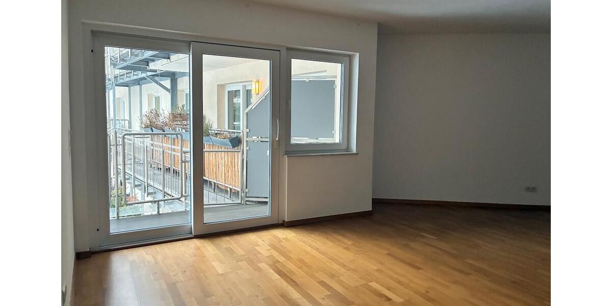 Etagenwohnung Frankfurt am Main Mitte-Nord - 2 Zimmer, 84 m&sup2;, 1.461&euro; | Angebot:24418134
