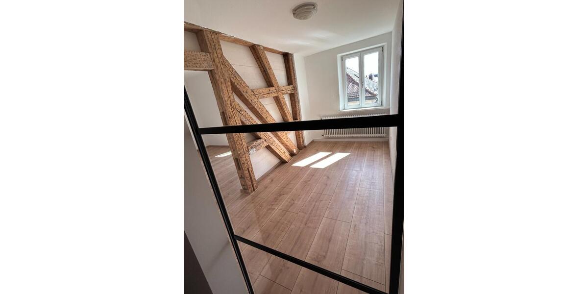 Etagenwohnung Feuchtwangen - 2 Zimmer, 79 m&sup2;, 900&euro; | Angebot:25931438