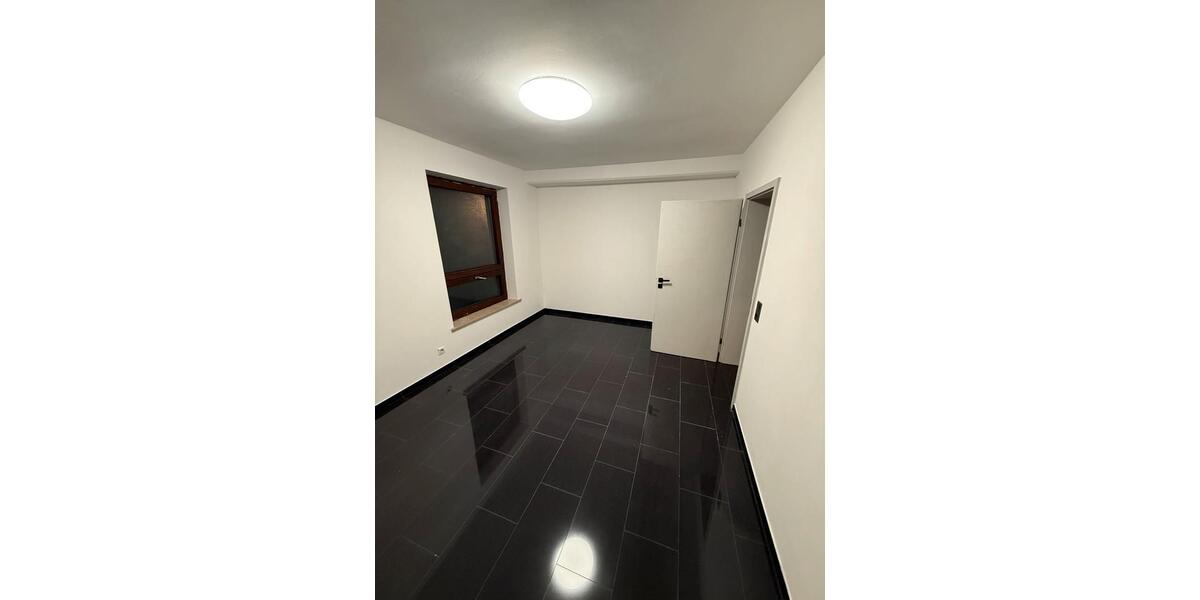 Erdgeschoßwohnung Neuenstein - 4 Zimmer, 90 m&sup2;, 1.100&euro; | Angebot:24782102