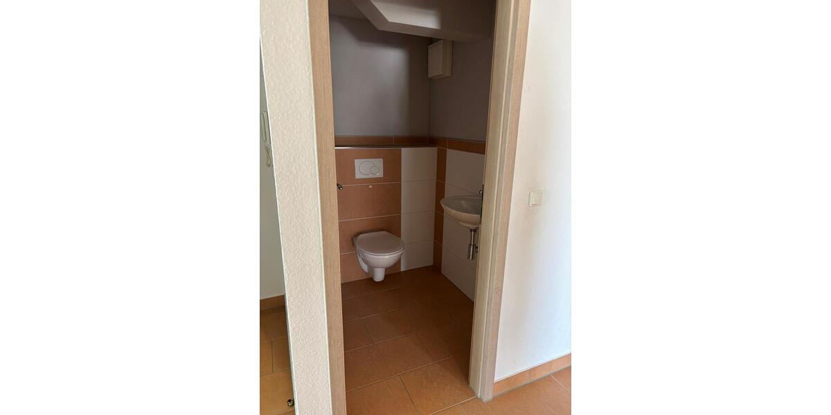 Dachgeschoßwohnung Ortenberg - 3 Zimmer, 97 m&sup2;, 880&euro; | Angebot:26420253