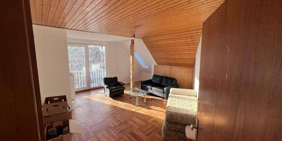 Etagenwohnung Fellbach - 5 Zimmer, 106 m&sup2;, 1.300&euro; | Angebot:25197301