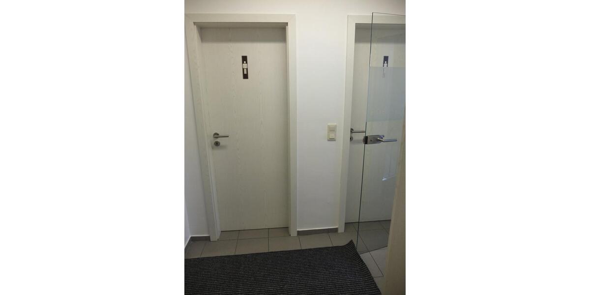 ca. 80 m² Büroräume im 1.OG., in gut frequentierter Lage zimmer