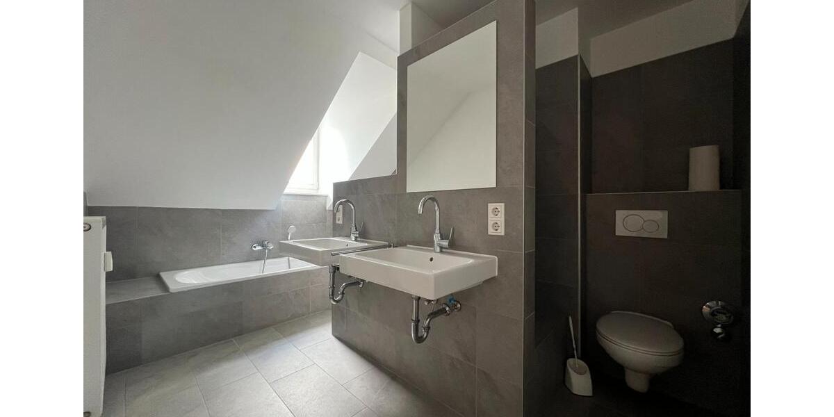 Dachgeschoßwohnung Saarlouis - 2 Zimmer, 60 m&sup2;, 500&euro; | Angebot:26611386