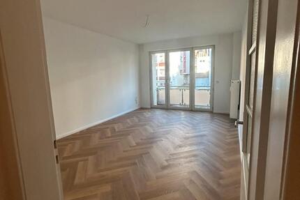 Wohnung Düsseldorf Stadtbezirk 2 - 4 Zimmer, 106 m&sup2;, 1.696&euro; | Angebot:24832812