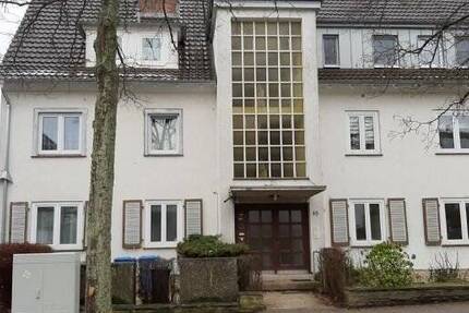 Sehr schöne, neu renovierte 2 - Zimmer Wohnung in bevorzugter Wohnlage von Bad Wildungen