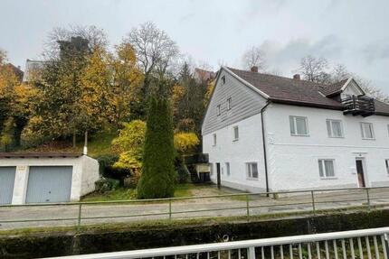 Haus Dingolfing - 12 Zimmer, 260 m&sup2;, 1.500&euro; | Angebot:24877228