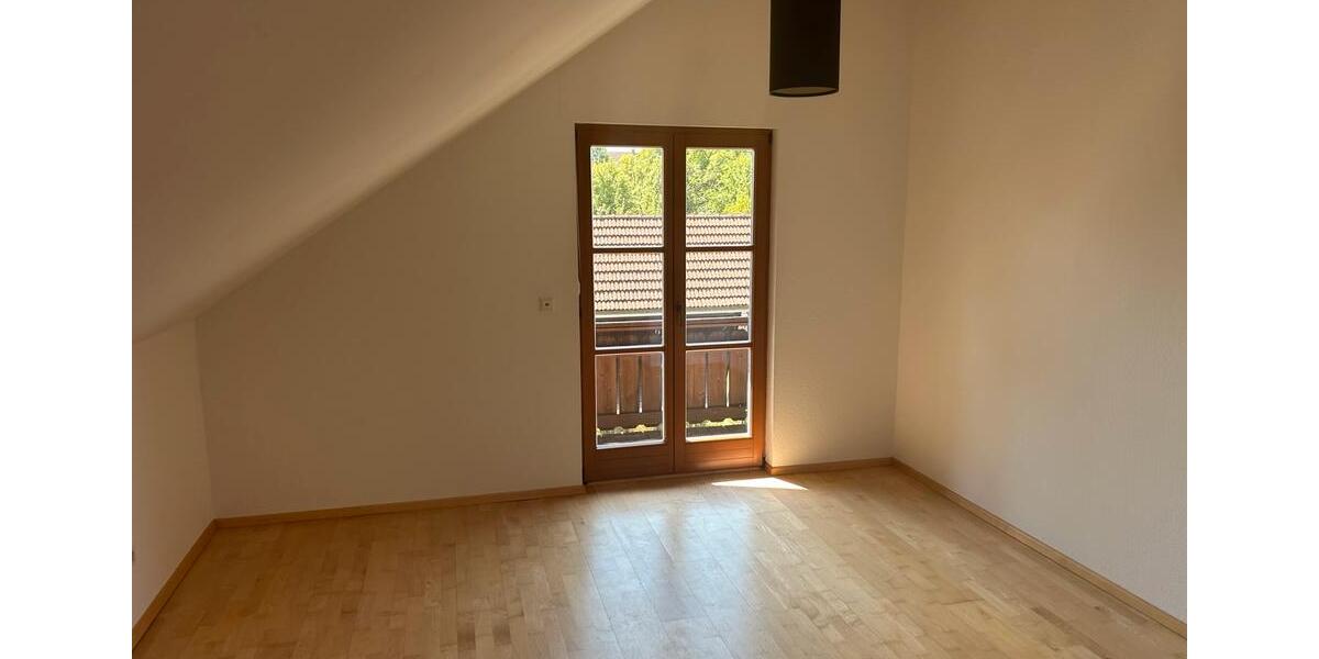 Dachgeschoßwohnung Vilgertshofen - 2 Zimmer, 67 m&sup2;, 750&euro; | Angebot:26480044
