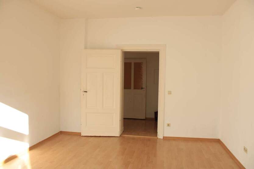 Charmante Altbauwohnung * 3- Zimmer mit Einbauküche 3 zimmer